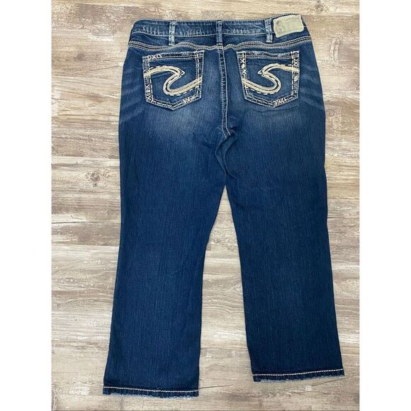 Silver Tuesday Mid Rise Capri Jeans Embroidered Pockets Women’s Sz 16 - Picture 1 of 8